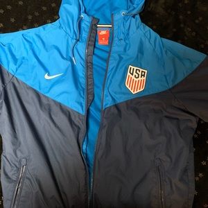 Nike USA national soccer team wind runner jacket